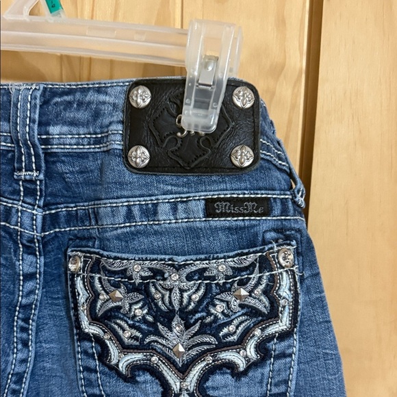 Miss Me Womens cuffed capri - Picture 4 of 5